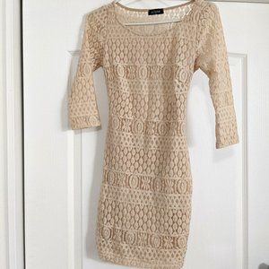 XS Nude / Ivory Lace Dress w/ Sleeves (Backless)